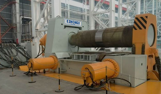 Un buen método para mejorar la eficiencia de la máquina de flexión de tres rodillos
