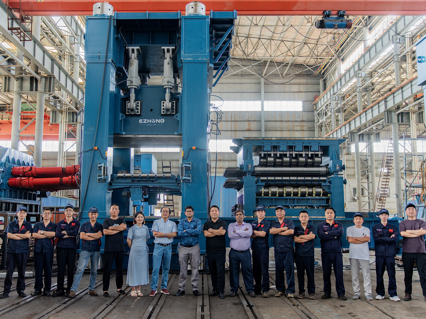 La máquina niveladora de placa caliente CNC 13R de 40*1650 fue diseñada y fabricada por EZHONG para JSL